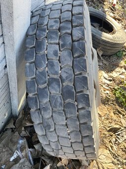 215/75 R17.7 - 2