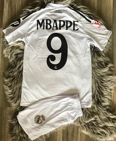 Detsky dres mbappe real - 2