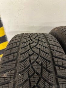 235/45r18 98V XL GOOD YEAR ULTRA GRIP PERFORMANCE - 2