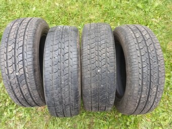 Predám letné pneu 205/65 R16C - 2