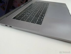 Macbook Pro 15" rocnik 2018 s touchbarom - 2