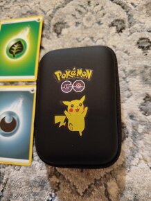 Čierne púzdro Pokémon + 8 kariet Energie grátis - 2