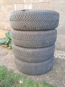 Michelin celoročne 215/70 r16 - 2