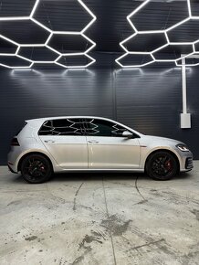 Volkswagen Golf GTI 7.5 Performance Facelift 2.0 TSI 180 kW - 2