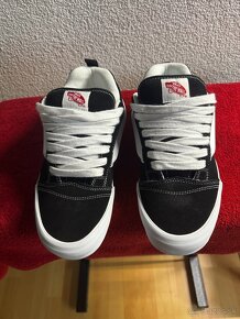 vans knu skool,č.42,5 - 2