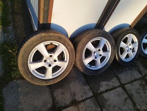 Elektróny DEZENT s pneumatikami 205/55R16 - 2