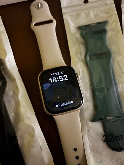 Apple Watch Series 9 GPS 45 mm hviezdna biela - 2