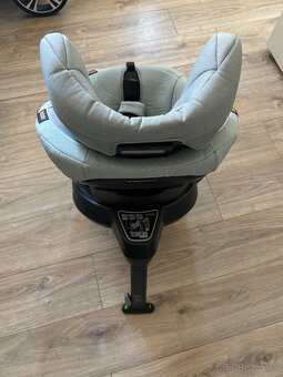 Autosedačka BeSafe iZi Turn i-Size + ISOFIX základňu - 2