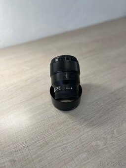 Sony FE 85mm f 1.8 - 2