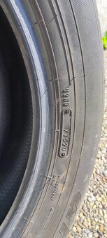 Pneu Dunlop 225/60 R18 - 2