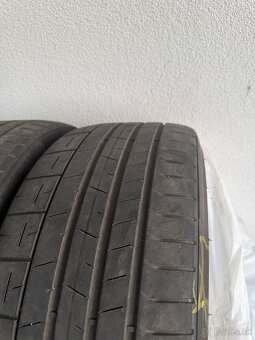 Pirelli P zero 235/35 R19 - 2