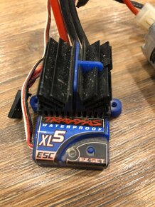 TRAXXAS XL5 - 2