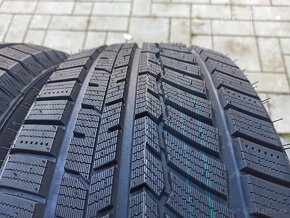 zimne pneu 215/55 R17 - 2