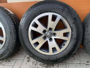 AMAROK orig Alu disky VW 5x120 8jx r17 ET 49 245 65 17 zimné - 2