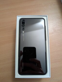 Huawei P20 Pro 6GB/128GB – Dobrý stav - 2