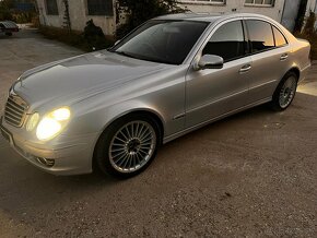 rozpredam mercedes benz w211 e320 cdi 165 kw V6 kod motora O - 2