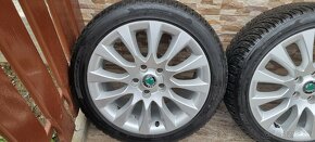 Predám Orginal Superb elektrony 5X112 R1 225/45 r17 Zimné - 2