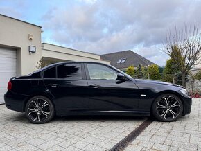 BMW E90 318D 2009 Facelift - 2