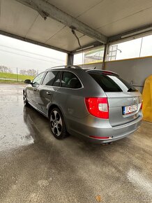 Škoda Superb 2010 - 2