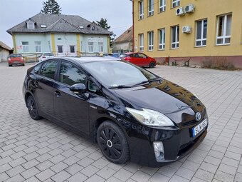 Toyota prius hybrid - 2