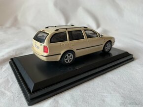 Abrex 1:43 Škoda Octavia 1 Combi - 2