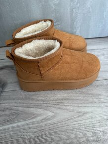 Ugg platform mini dámske čižmy 38  24,5CM NOVÉ - 2