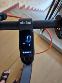 Predám elektrokolobežku Ninebot Kickscooter F30E by Segway - 2