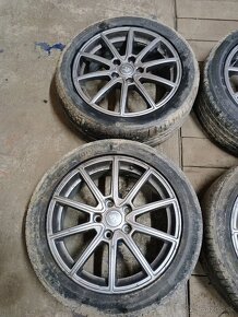 5x114.3 R17 elektróny Hyundai - 2