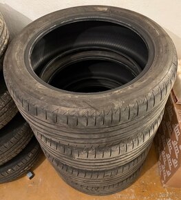 Bridgestone 225/50 R18 - 2