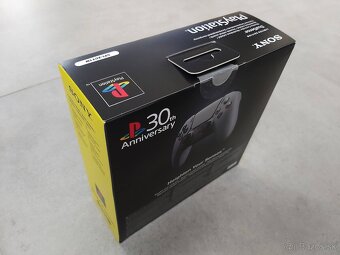 Playstation 5 DualSense 30th Anniversary edition - 2