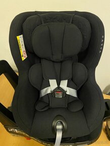 Protismerná autosedačka Britax-Römer Swingfix i-size - 2