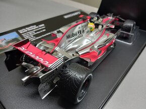 F1 MCLAREN MERCEDES MP4/23 2008 HAMILTON MINICHAMPS 1:18 - 2