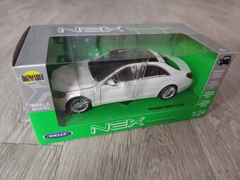 1:24 MODELY - 2