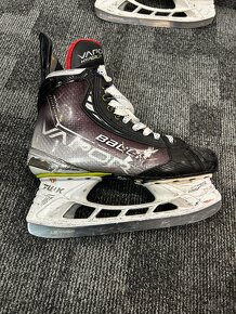 Bauer Korčule Hyperlite velkost 8 (fit 2) - 2