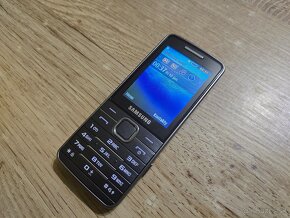 Tlacitkovy Samsung s5610 v Top stave malo pouzivany telefon - 2