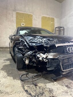 Rozpredám Audi A4 B7 2.0TDI 125kw 3xSline - 2