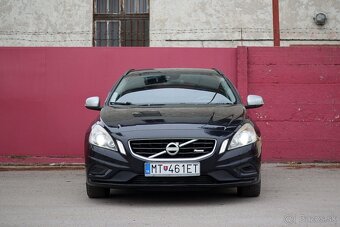 Volvo V60 D5 Momentum Geartronic - 2