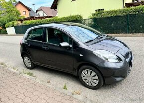 Toyota Yaris II 1,0 VVTi manuál Cool benzín manuál 51 kw - 2