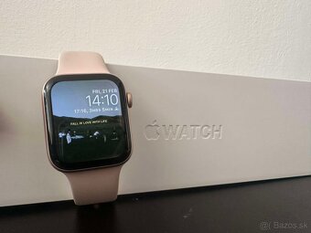 Apple Watch Series 6 GPS (44mm, Gold/Pink Sand) - 2