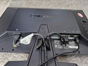 Monitor Lenovo (VESA, USB hub, ethernet) - 2