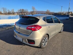 Kia Ceed 1.6 CRDi Platinum - 2