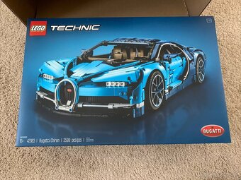 LEGO Technic: Bugatti Chiron (42083) - 2