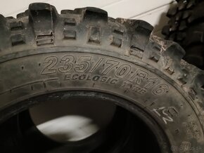 235/70 R16 - 2