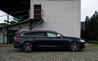 Volvo V90 D5 2.0L R-Design 4x4 - 2