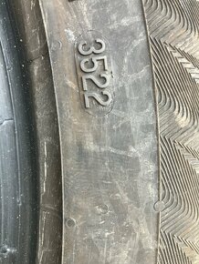 Predám zimne Pneu 235/50r18 - 2