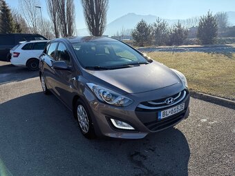 Hyundai i30 1.6crdi 94 kw - 2