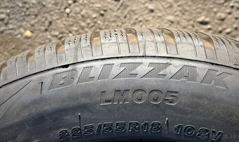 Bridgestone Blizak LM-001 225/55 R18 2022 - 2