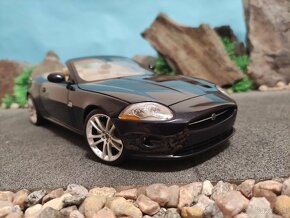 prodám model 1:18 jaguar XK cabrio AUTOART - 2