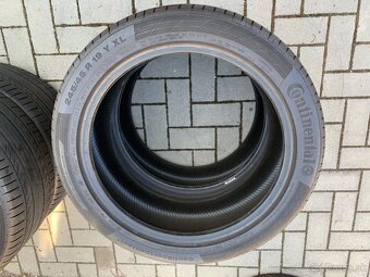 245/45R19 Continental - 2