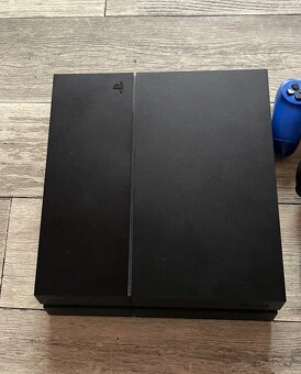 Predám PS4 500GB - 2